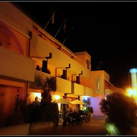 Hotel Mistral Marina di Campo Kültér fotó