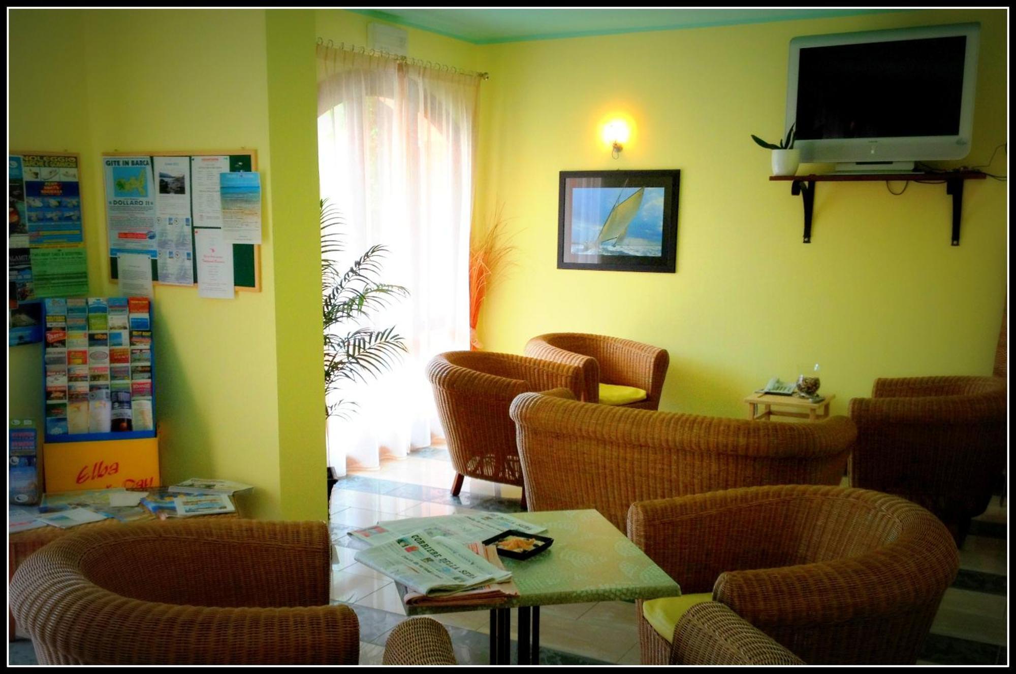 Hotel Mistral Marina di Campo Kültér fotó
