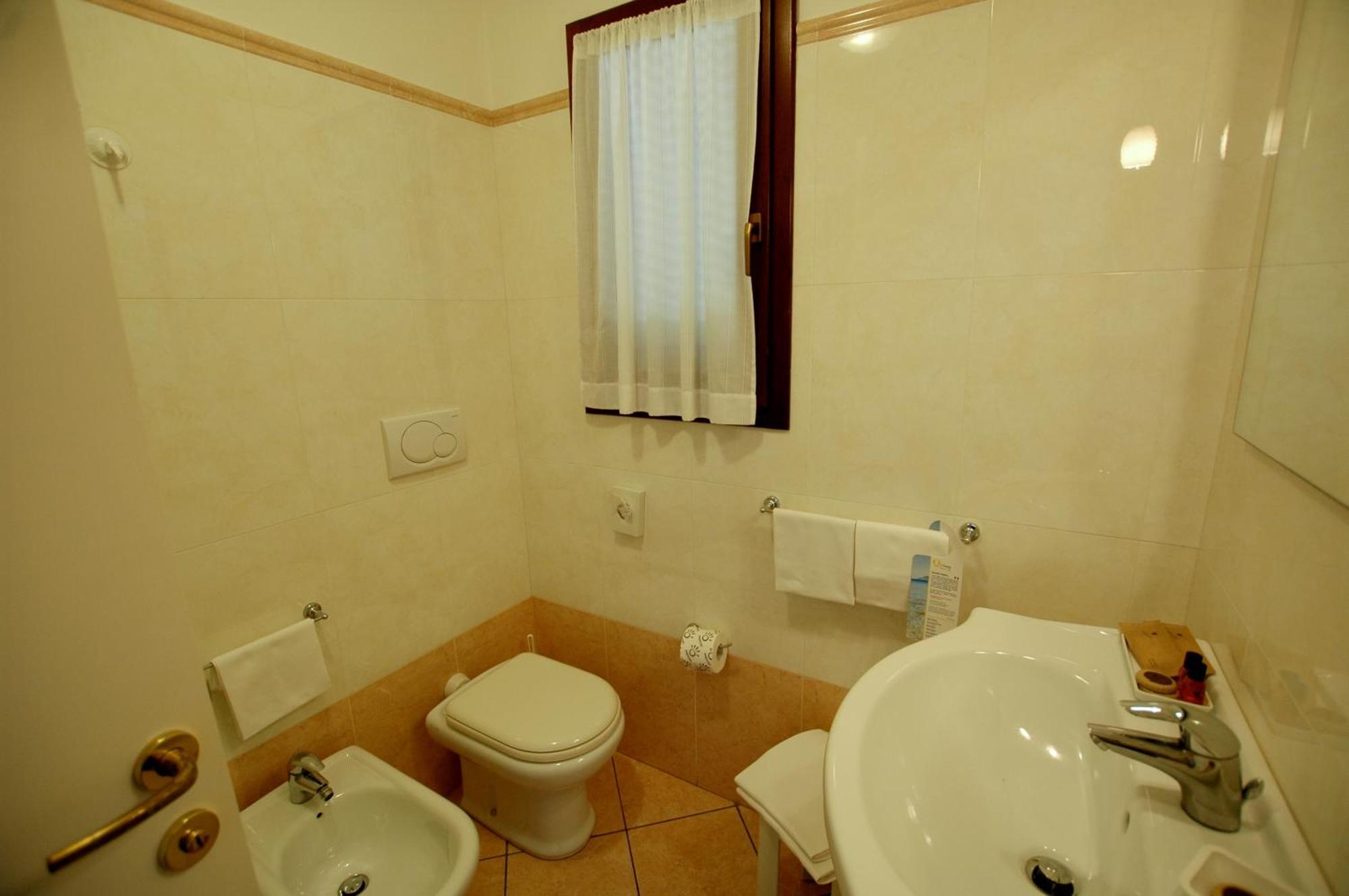 Hotel Mistral Marina di Campo Szoba fotó