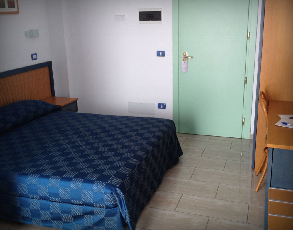 Hotel Mistral Marina di Campo Kültér fotó