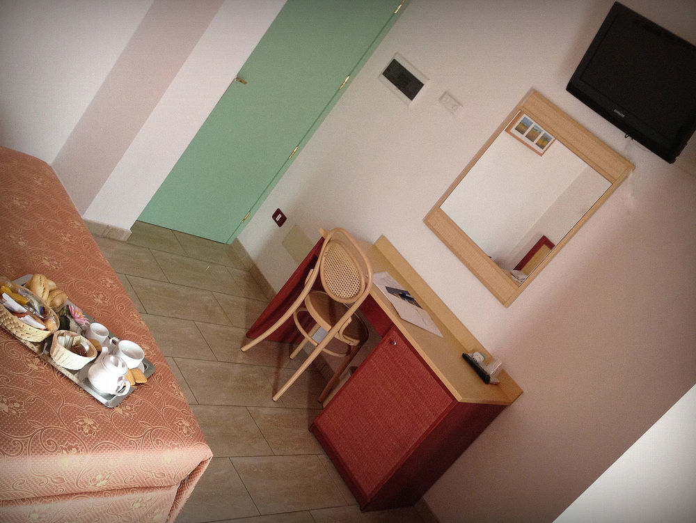 Hotel Mistral Marina di Campo Kültér fotó