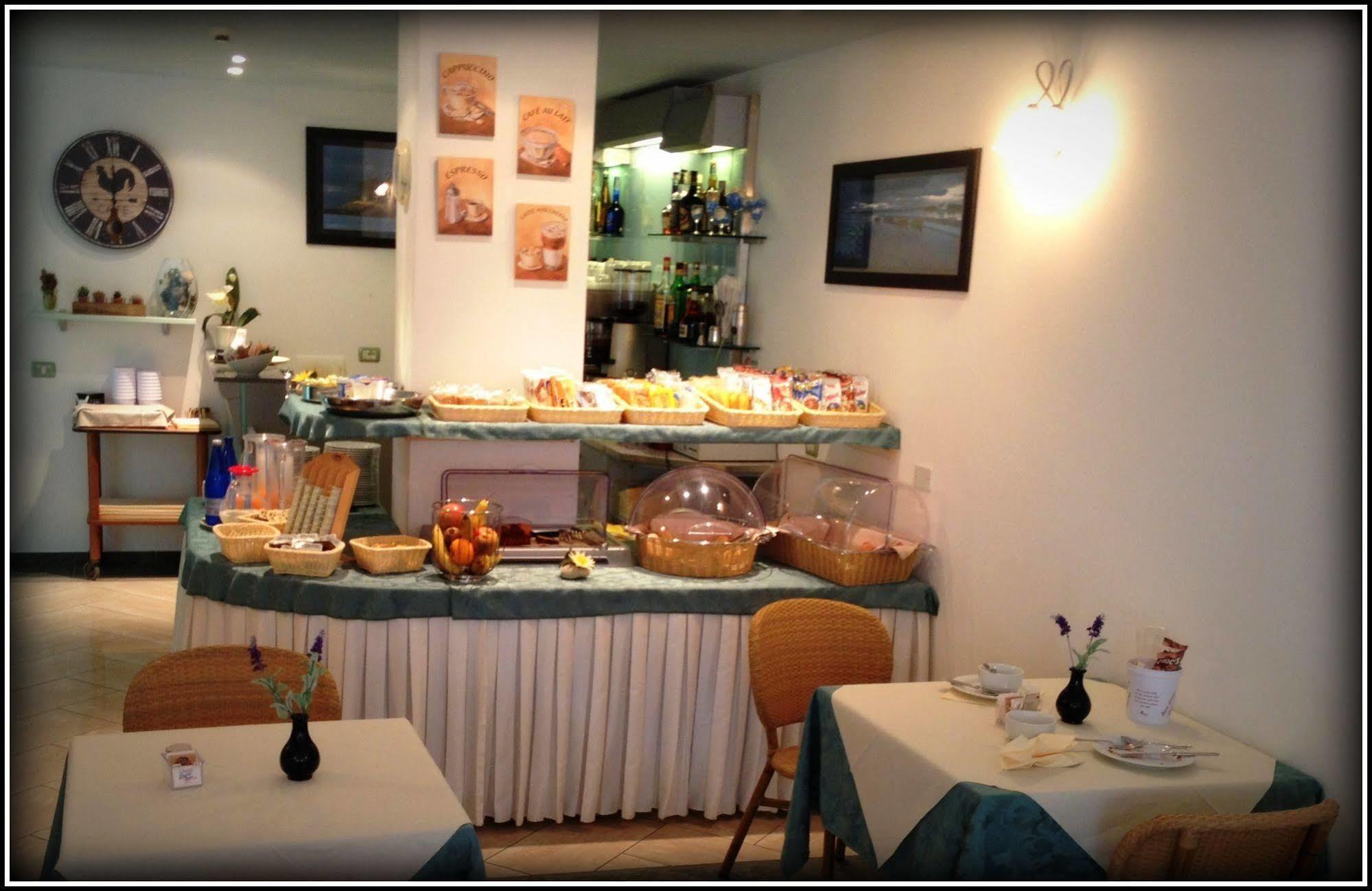 Hotel Mistral Marina di Campo Kültér fotó