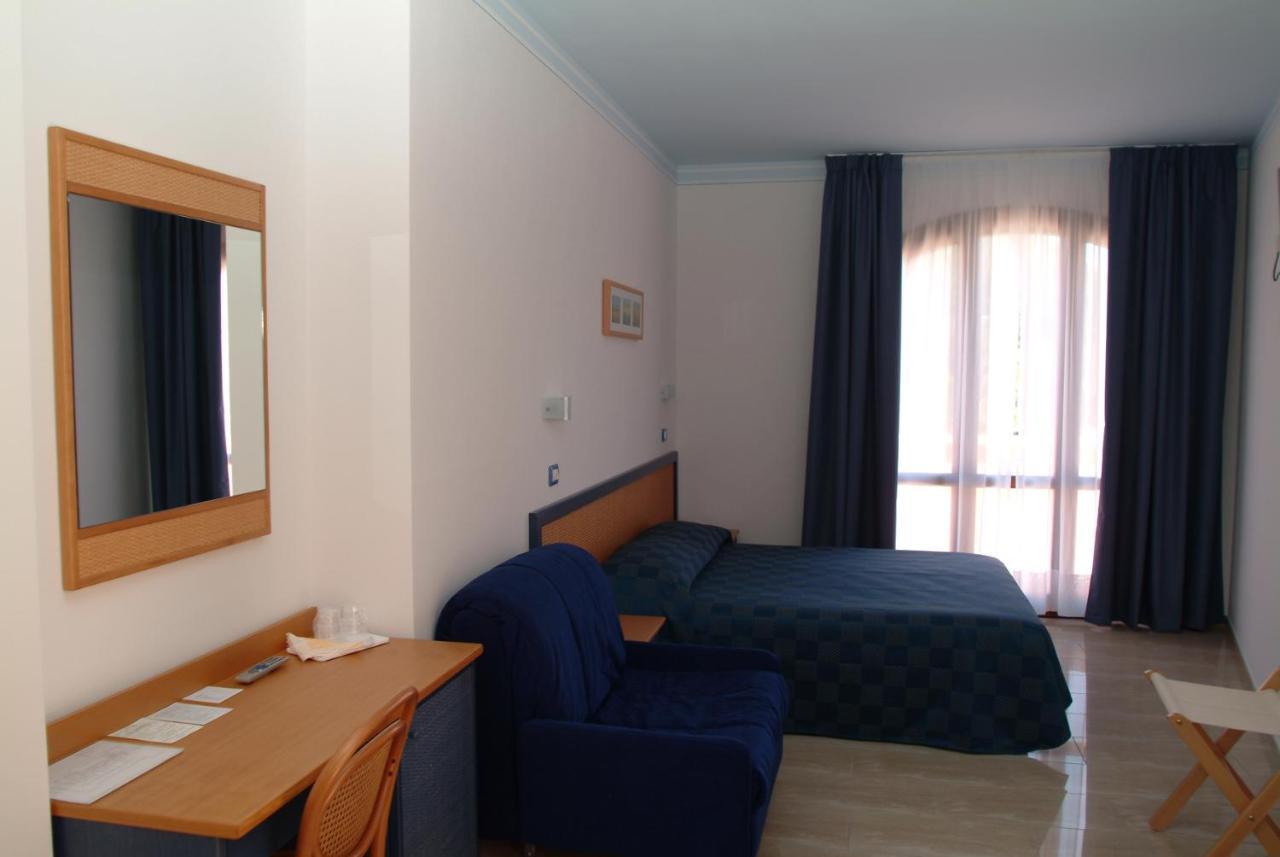 Hotel Mistral Marina di Campo Kültér fotó