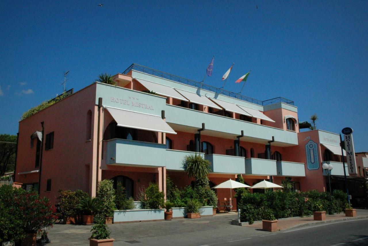 Hotel Mistral Marina di Campo Kültér fotó